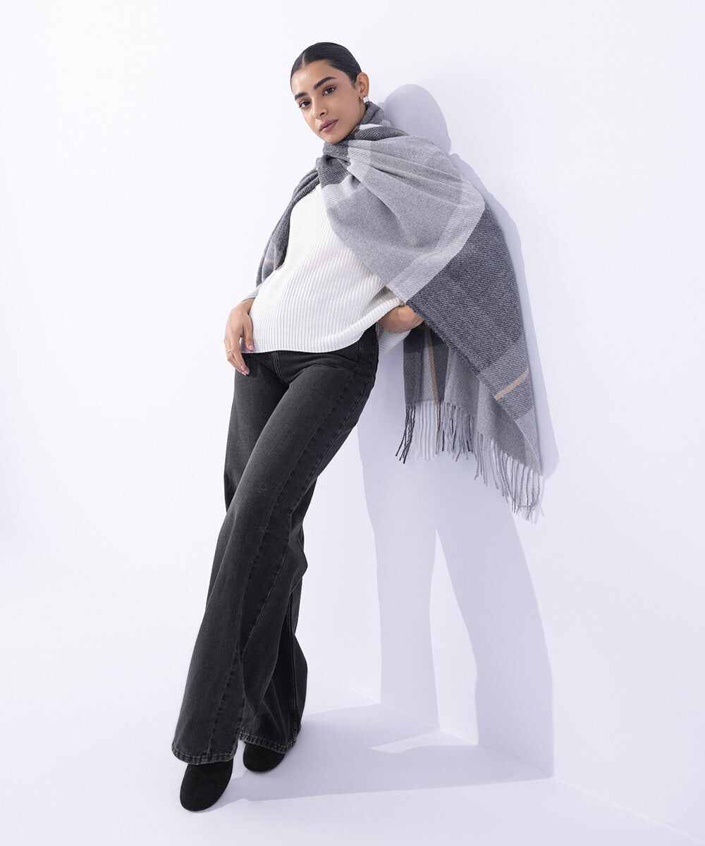 Woman - Grey Soft Woven Scarf