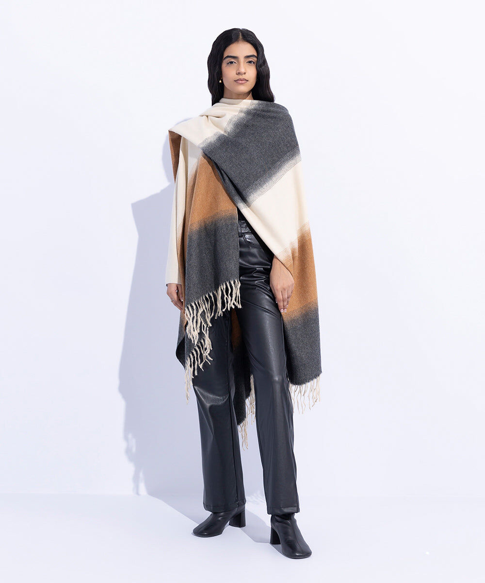 Woman - White Cape Shawl