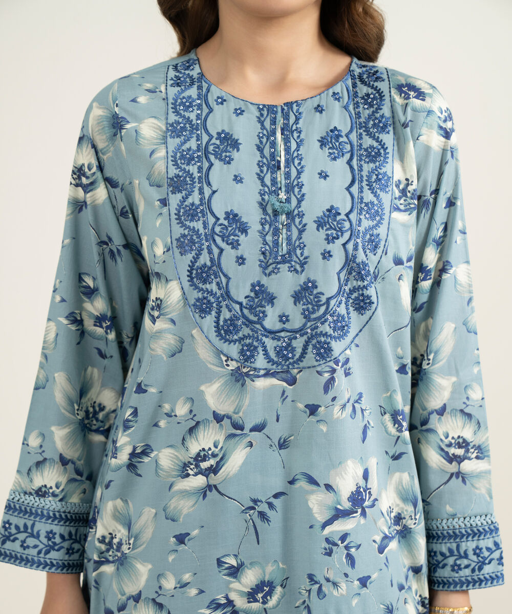 Women's RTW Slub Lawn Embroidered Blue 3 Piece Suit