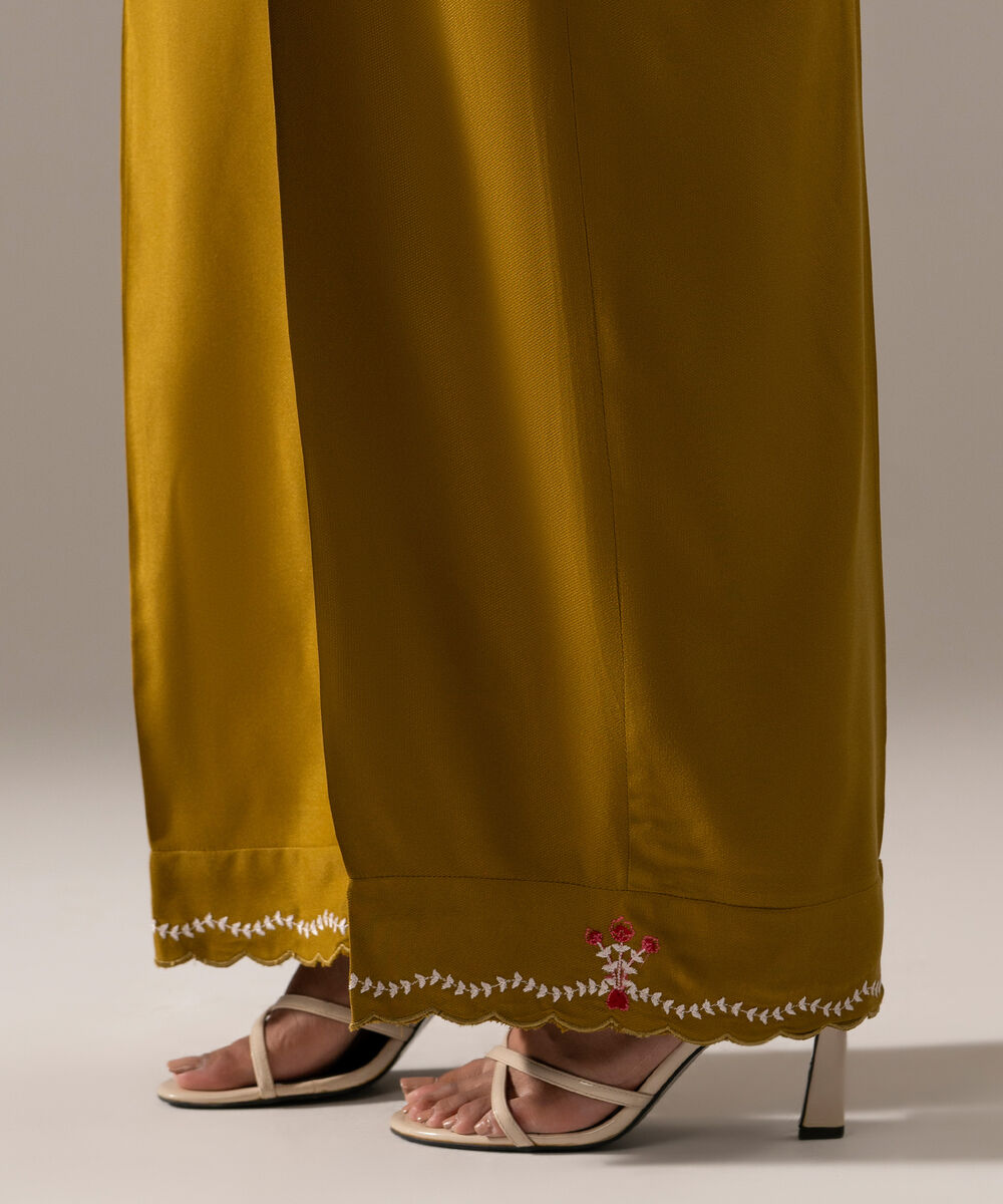 Women's RTW Bedford Solid Green Flared Pants