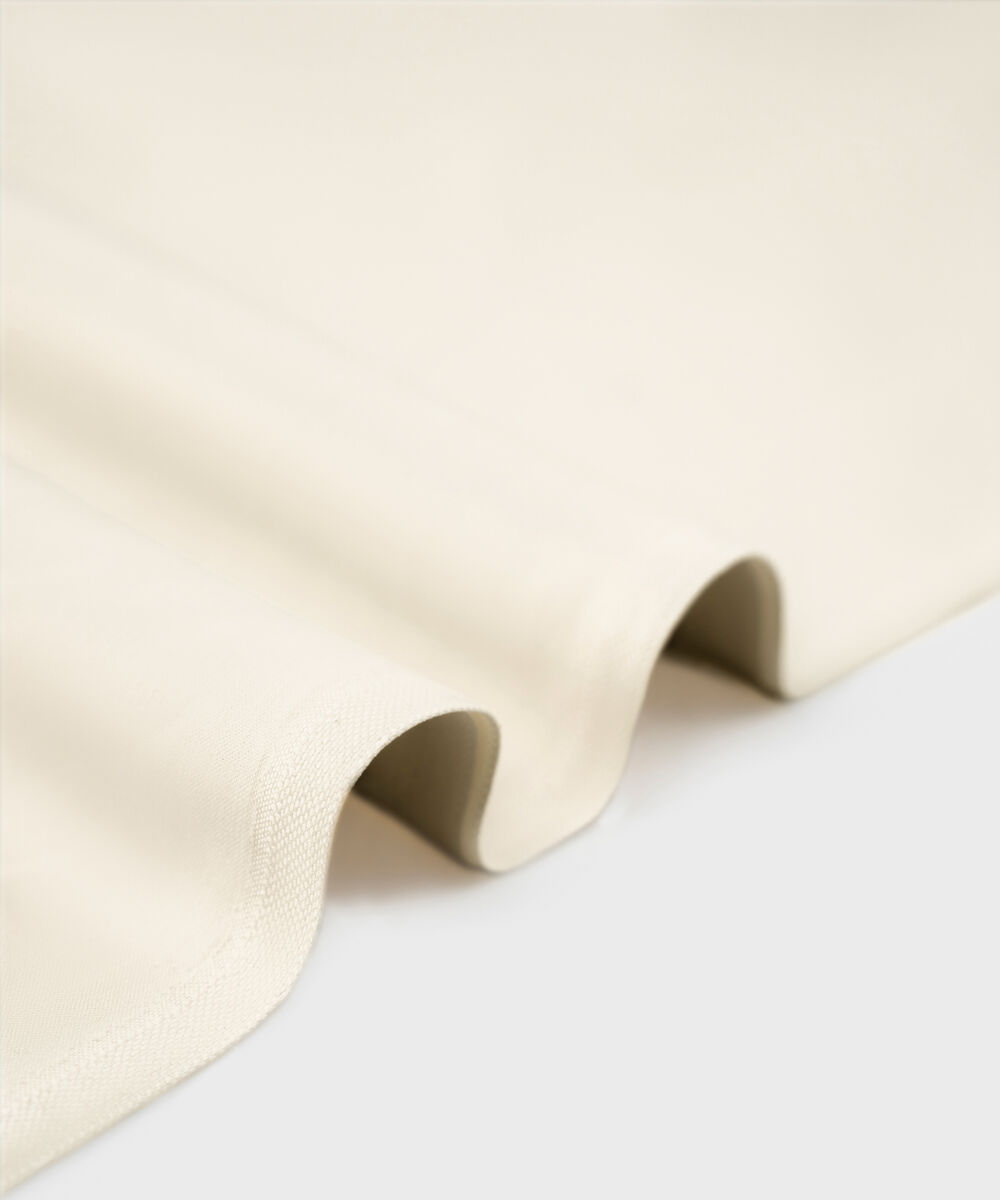 Men's Unstitched Off White Textured Wash & Wear Suit