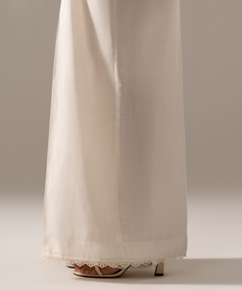 Women's RTW Cross Hatch Solid White Flared Pants