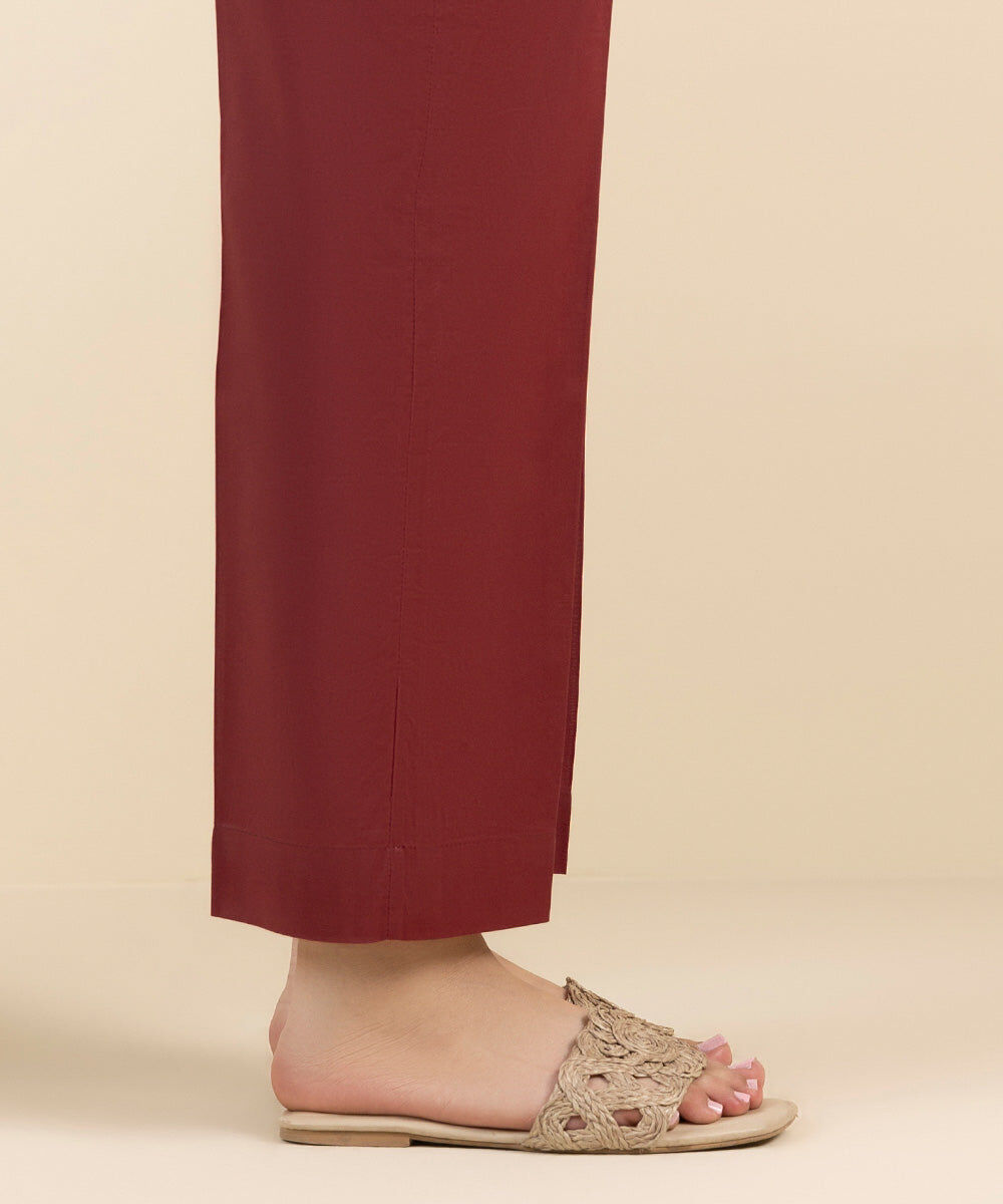Woman - Red Solid Cambric Straight Pants