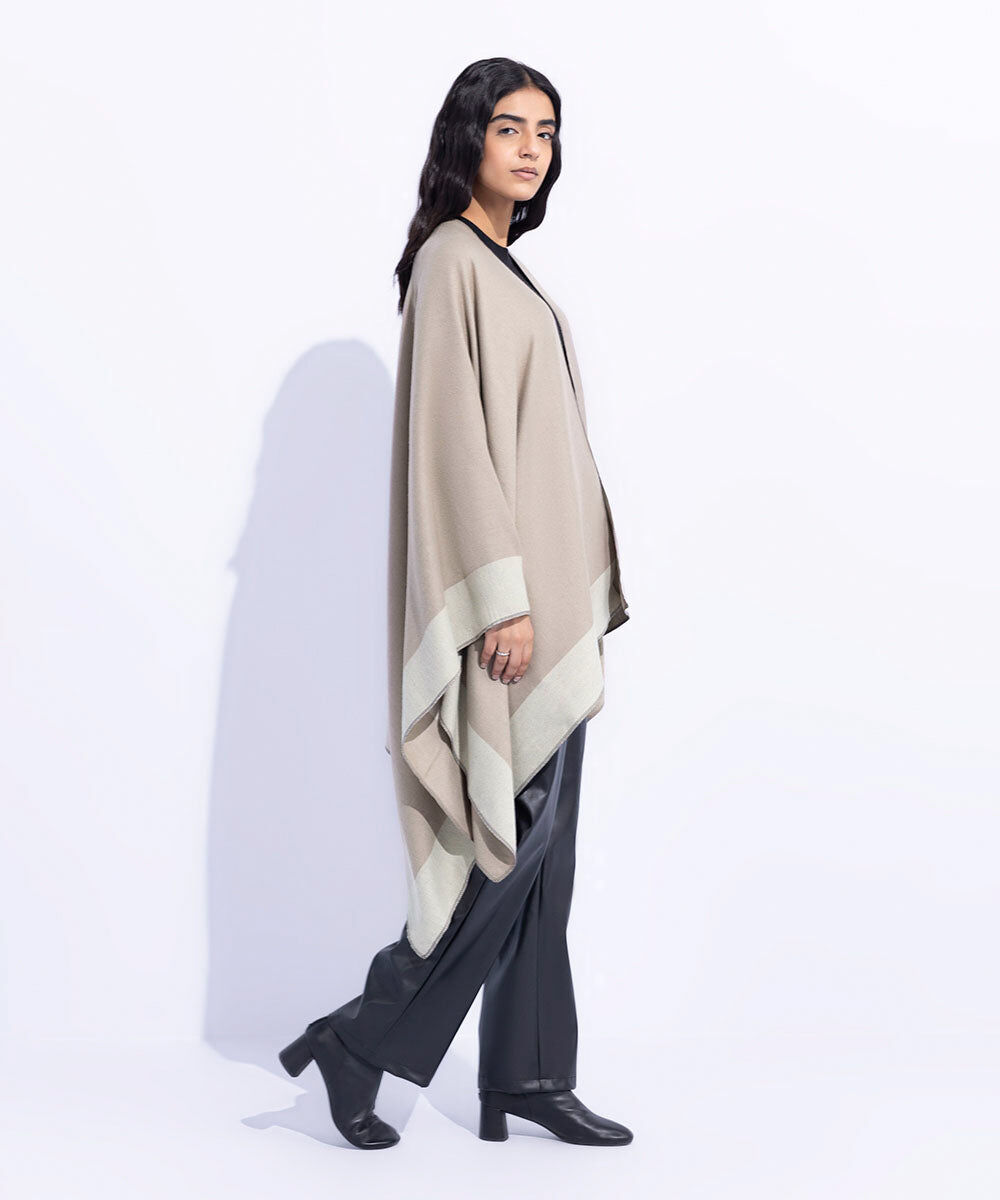 Woman - Brown Cape Shawl