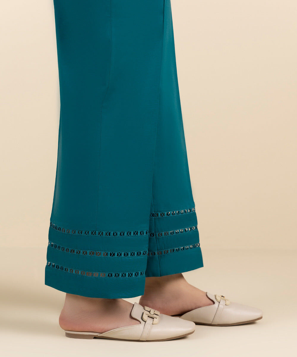 Woman - Green Solid Cambric Straight Pants