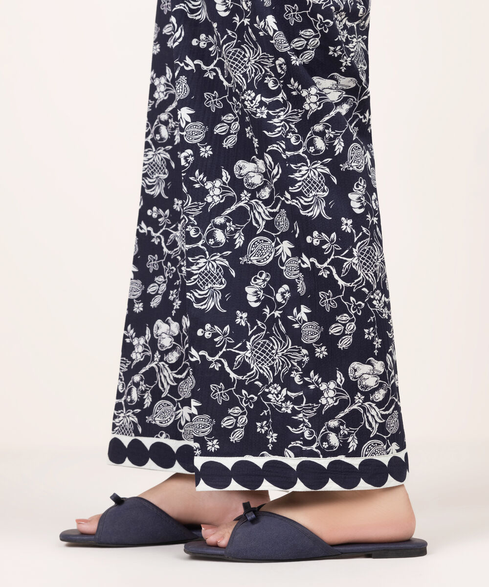 Women's RTW Seersucker Printed Black Straight Pants