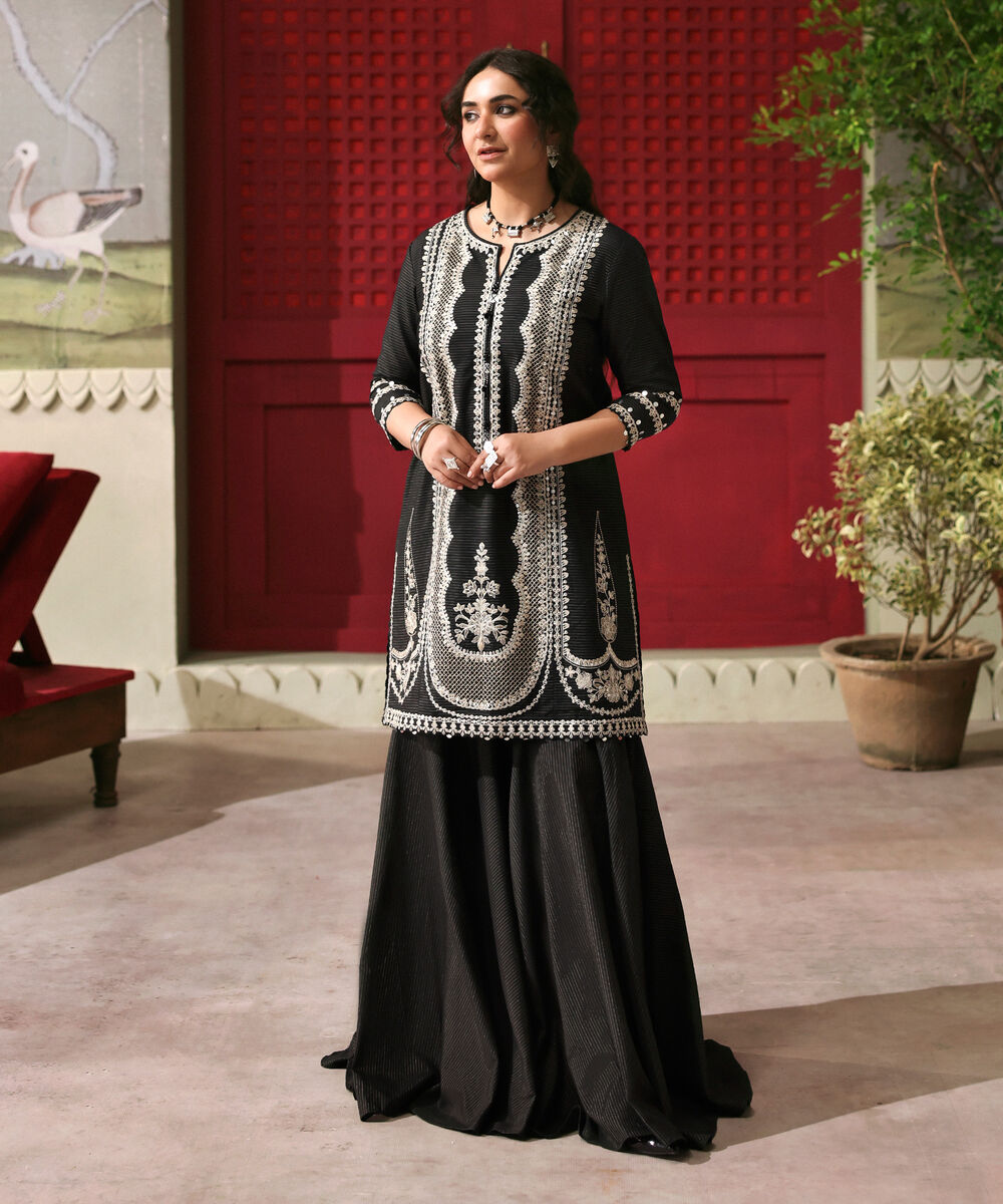 Women's Unstitched Zari Khaddar Embroidered Black 2 Piece Suit