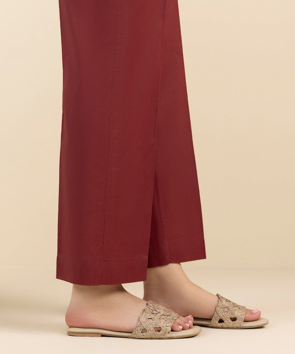 Woman - Red Solid Cambric Straight Pants
