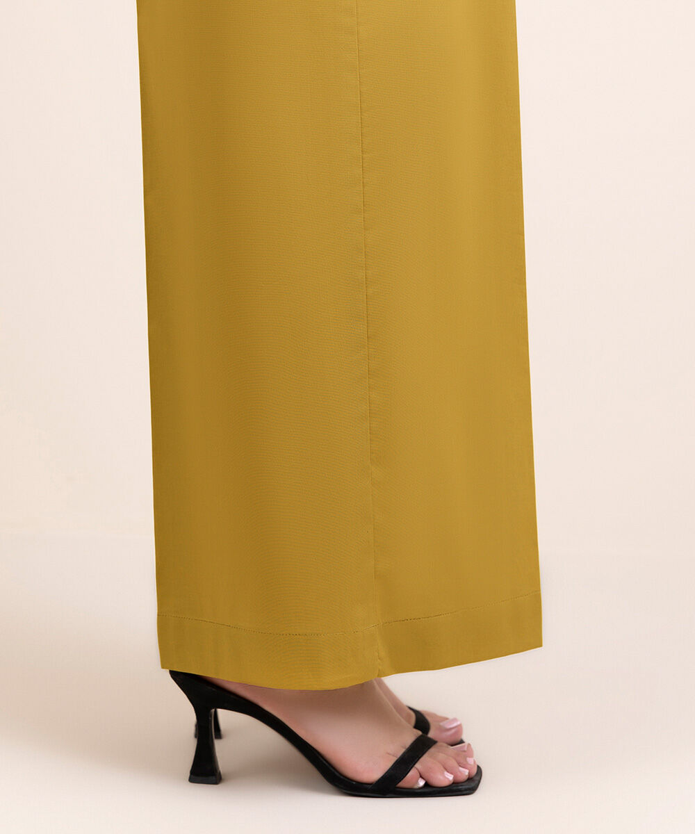Woman - Yellow Solid Cambric Culottes