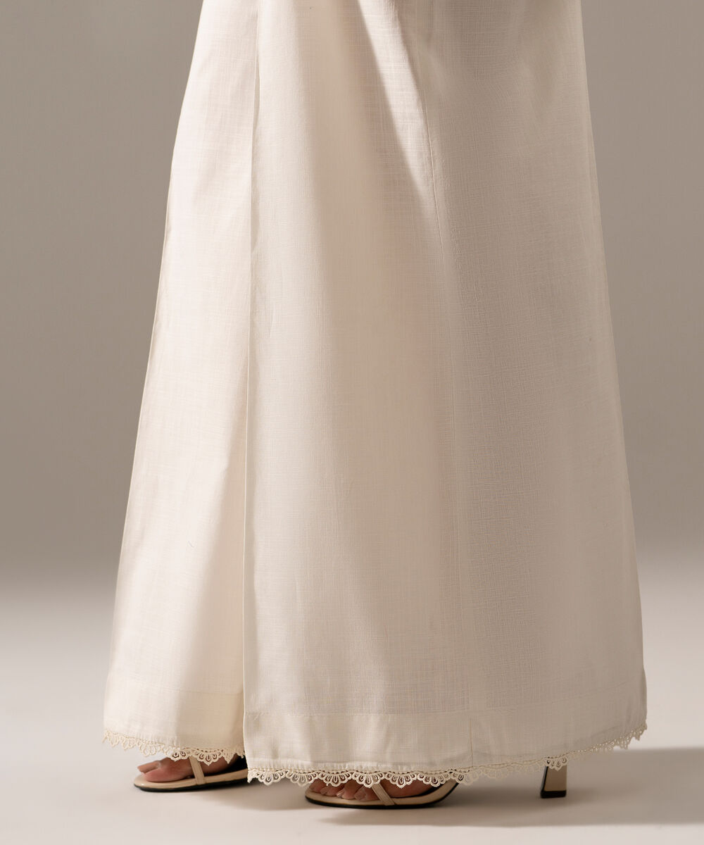 Women's RTW Cross Hatch Solid White Flared Pants