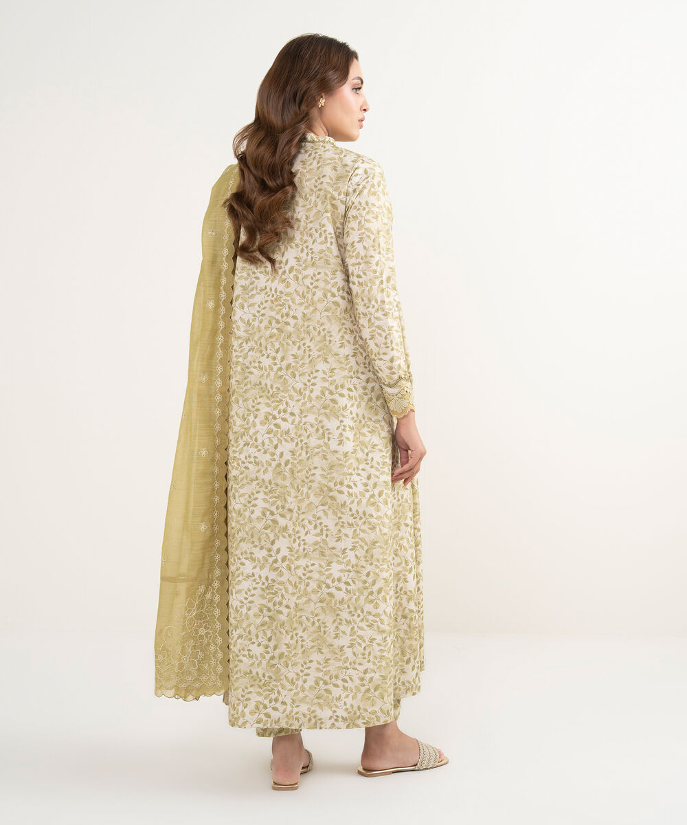 Women's Unstitched Zari Lawn Embroidered Green 3 Piece Suit