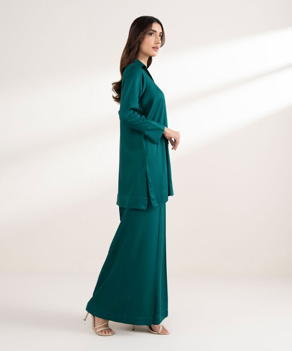 Women's RTW Bedford Solid Button Down Blue Shirt