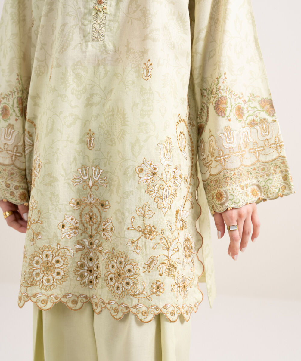 Women's Unstitched Lawn Embroidered Green 3 Piece Suit