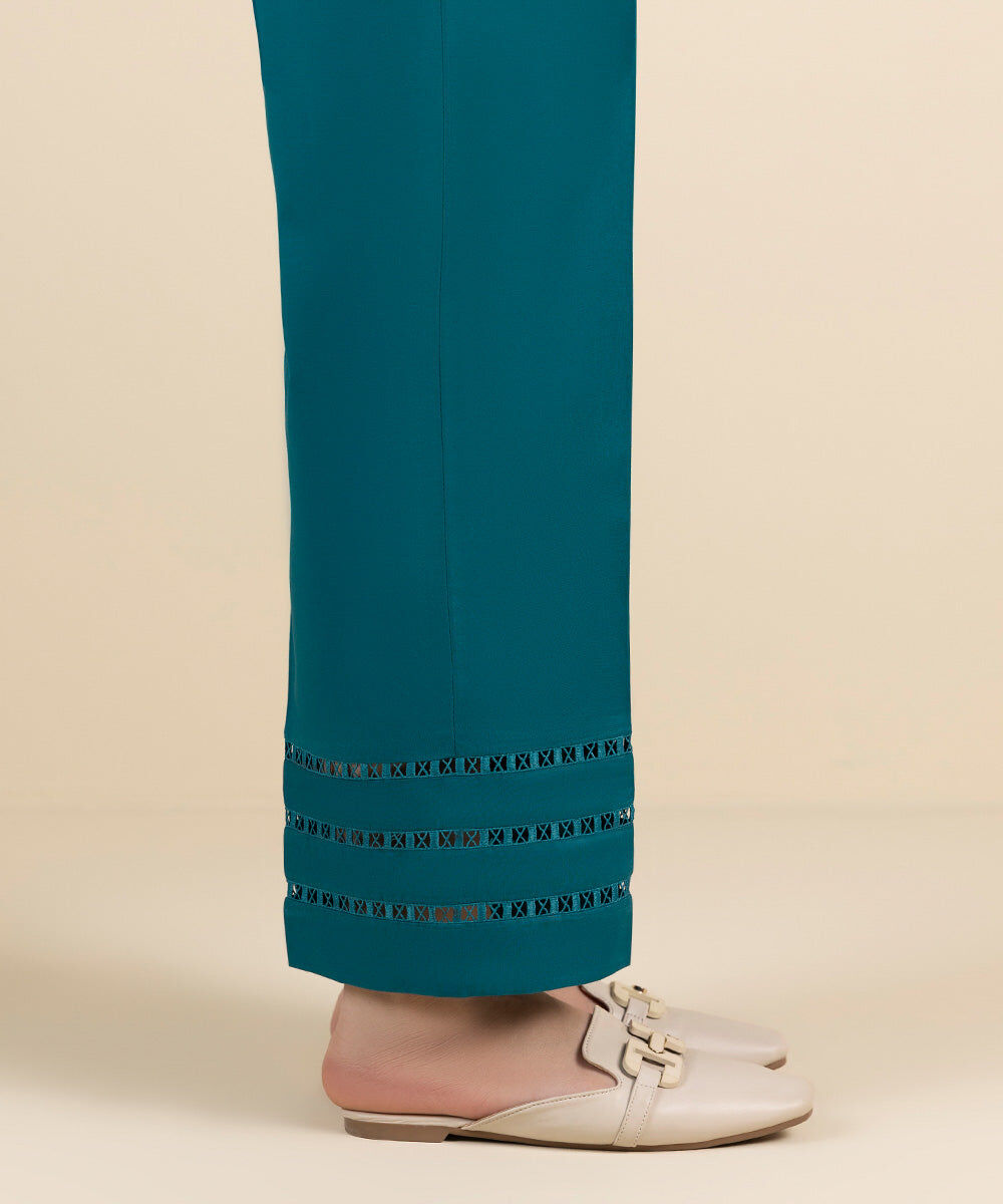 Woman - Green Solid Cambric Straight Pants