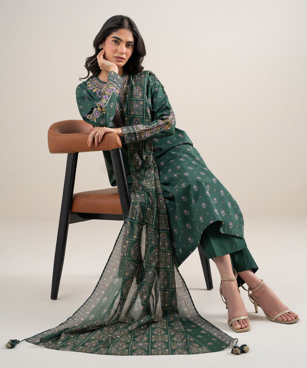 Women's Unstitched Lawn Embroidered Green 3 Piece Suit