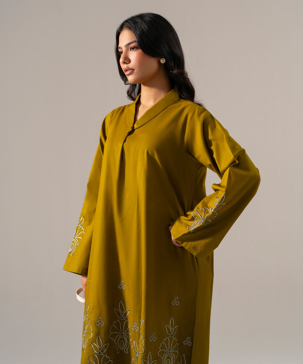 Women's RTW Cross Hatch Solid Embroidered Green Straight Shirt