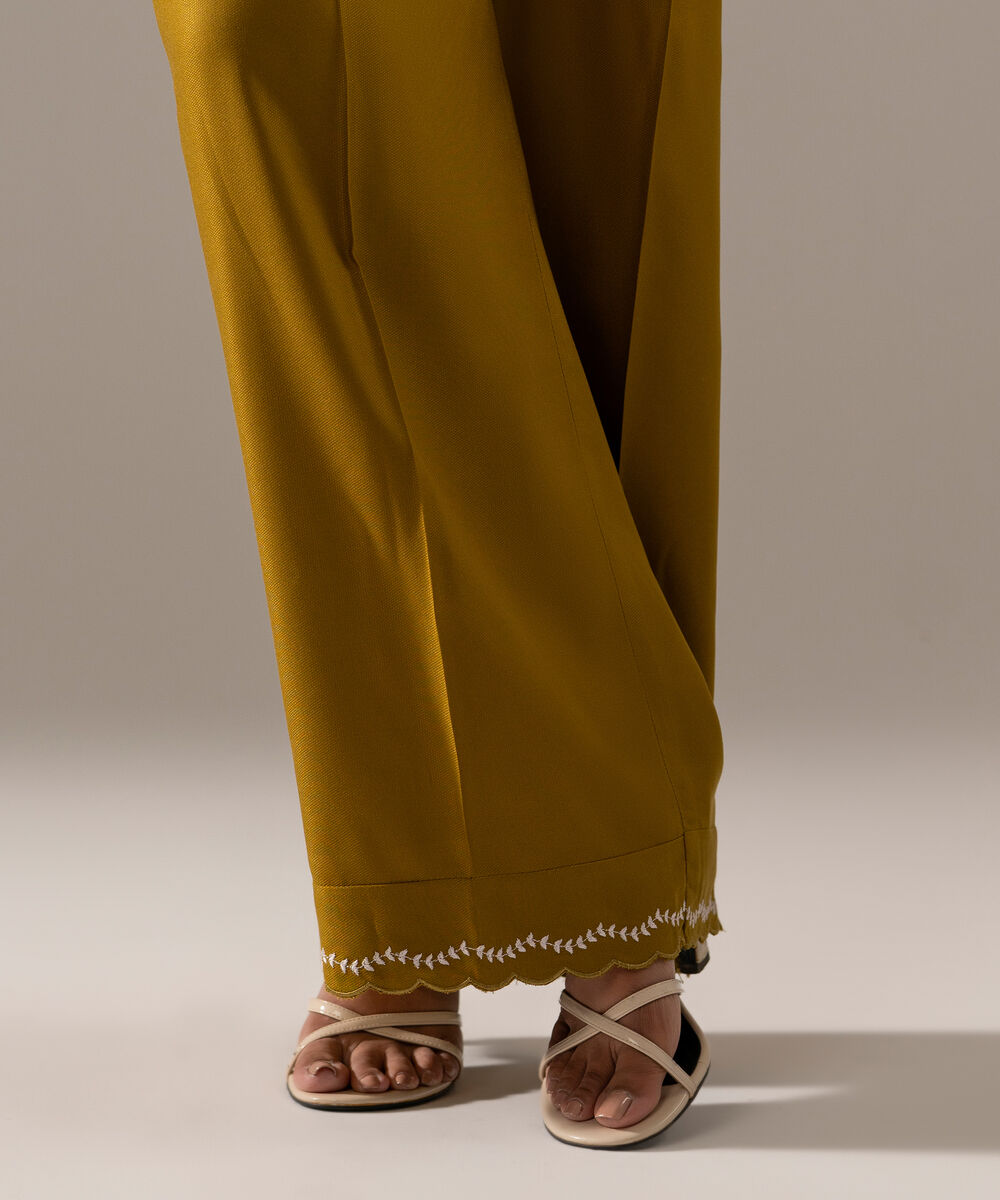 Women's RTW Bedford Solid Green Flared Pants
