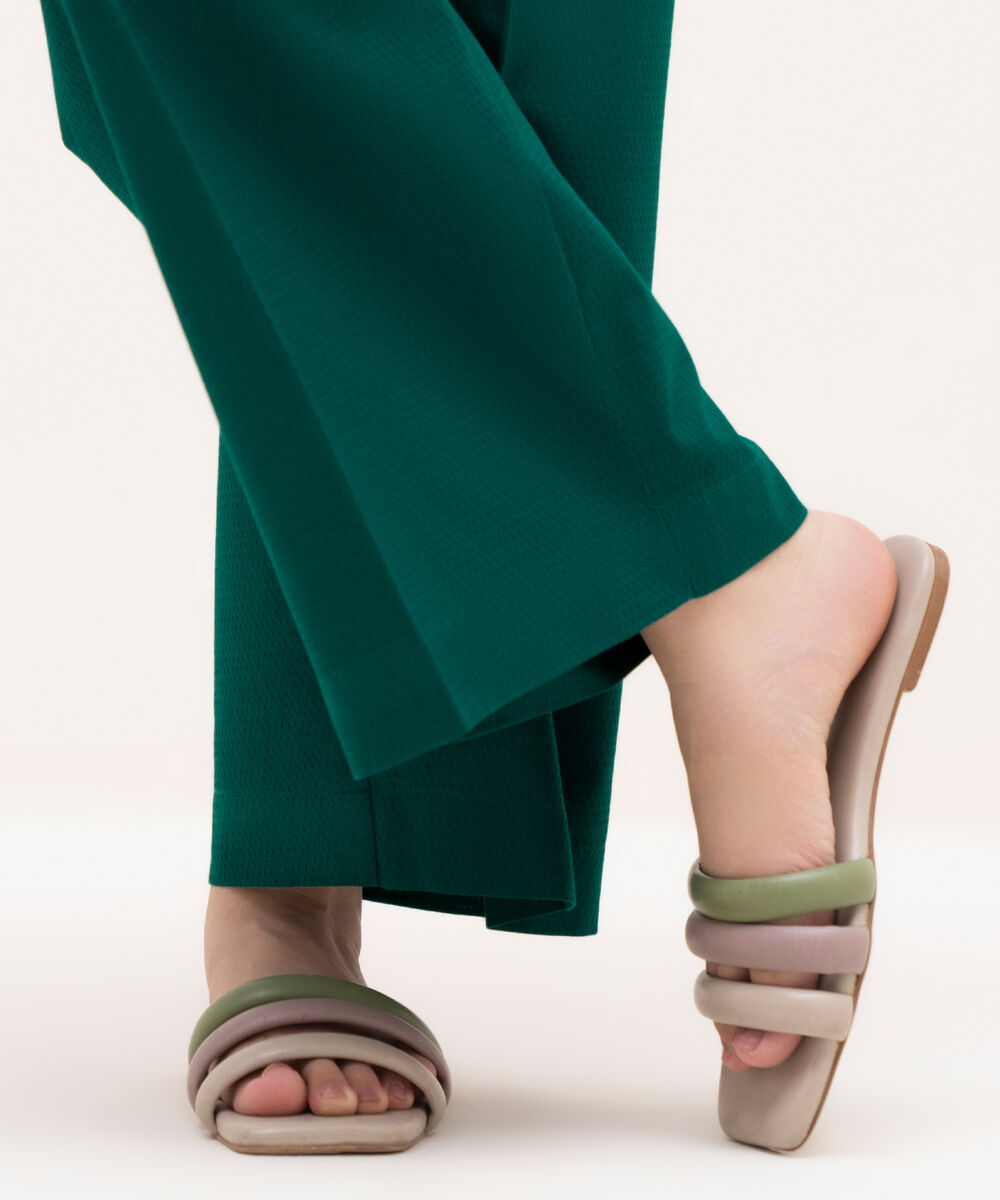 Women's RTW Textured Cotton Green Solid Culottes