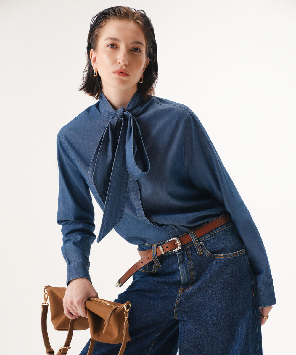 Women's Western Wear Blue Denim Shirt With Self-Tie Fastening