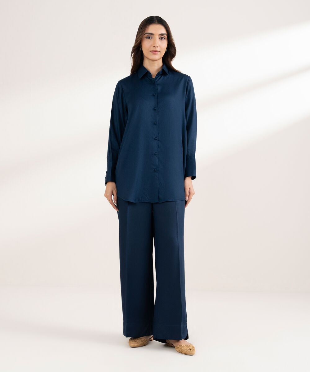 Women's RTW Bedford Solid Button Down Blue Shirt