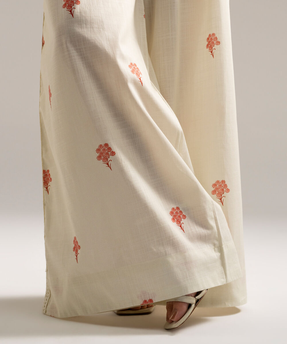 Women's RTW Cross Hatch Printed Off White Flared Pants