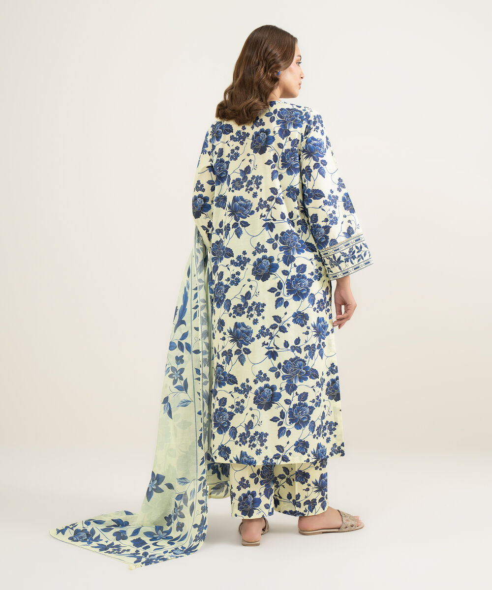 Women's RTW Slub Lawn Embroidered Off White 3 Piece Suit