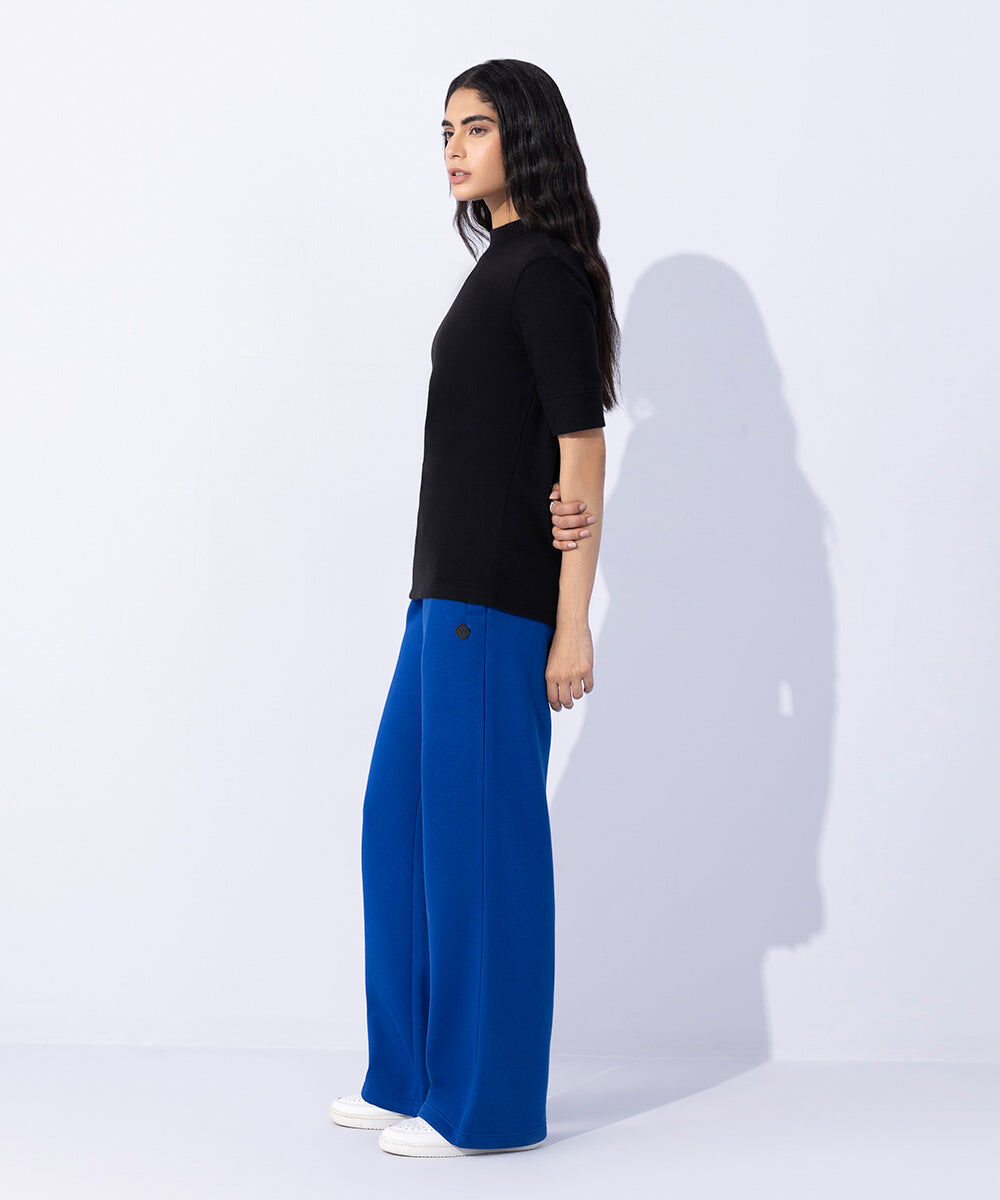 Woman - Black Raised Ribbed T-Shirt