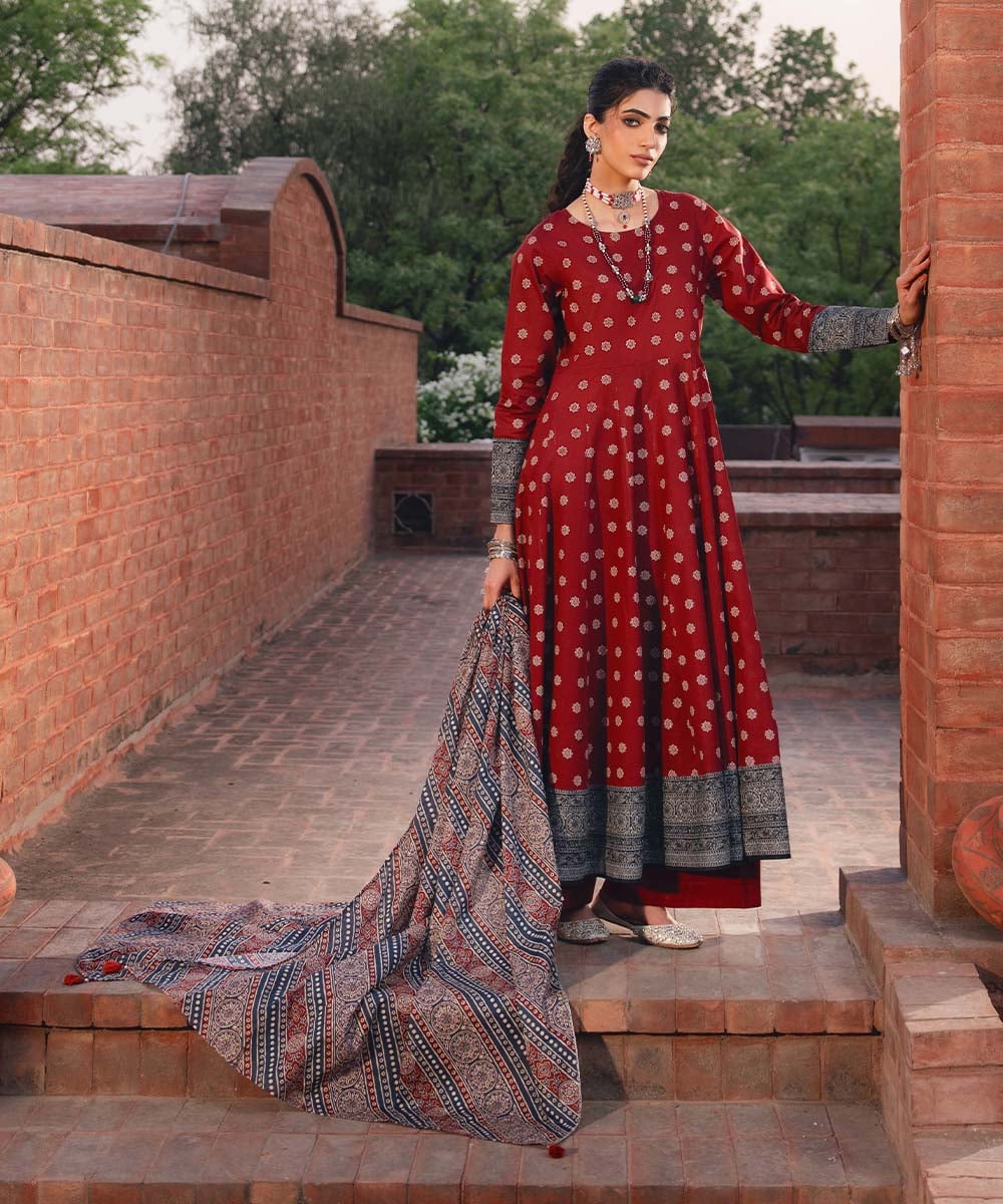 Women's Ready To Wear on SAPPHIRE END OF SEASON SALE UPTO 50% OFF